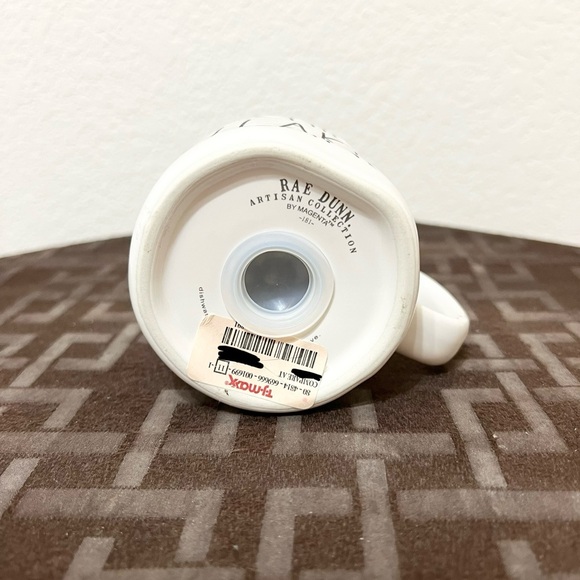 Rae Dunn CHILI FLAKES spice shaker and SALT & PEPPER stackers - Picture 6 of 7